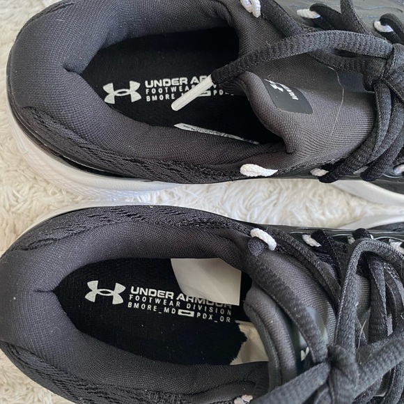 UNDER ARMOUR U AW CHARGED VANTAGED WOMEN’S RUNNING SHOES 🏃‍♀️ - Picture 9 of 14